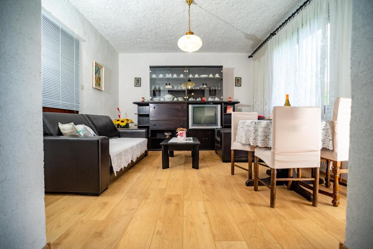 Apartments Fuma Otočac Екстериор снимка